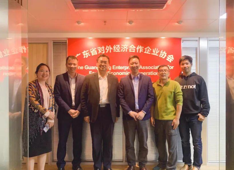 2 月 10 日 廣東省對外經(jīng)濟合作企業(yè)協(xié)會駐莫斯科代表處首席代表&俄羅斯粵商會會長孫繼業(yè)、秘書長于超先、秘書長李欽武、正睿咨詢集團商業(yè)服務(wù)中心總經(jīng)理武文盛（左3）、項目總監(jiān)譚懿（左2）合影