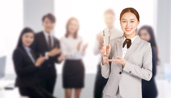 深入了解行業(yè)趨勢(shì)，優(yōu)化企業(yè)戰(zhàn)略決策