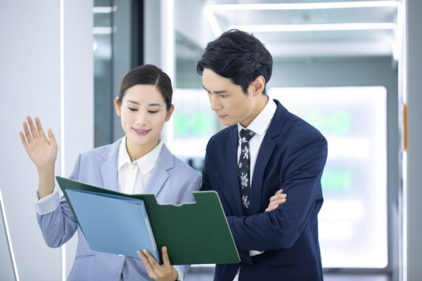 科學(xué)薪酬體系：激勵(lì)員工，提升績(jī)效的關(guān)鍵策略