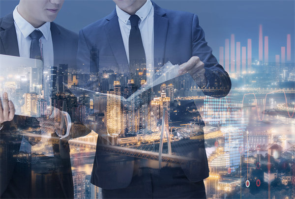 立足企業(yè)實際，制定可行經(jīng)營計劃，確保企業(yè)穩(wěn)健前行