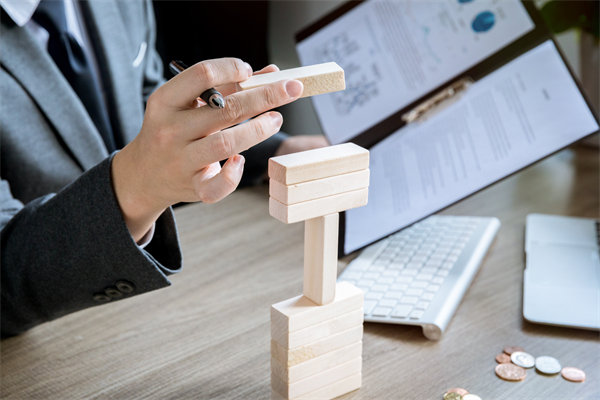 企業(yè)預(yù)算管理與風(fēng)險控制結(jié)合，保障穩(wěn)健經(jīng)營與發(fā)展