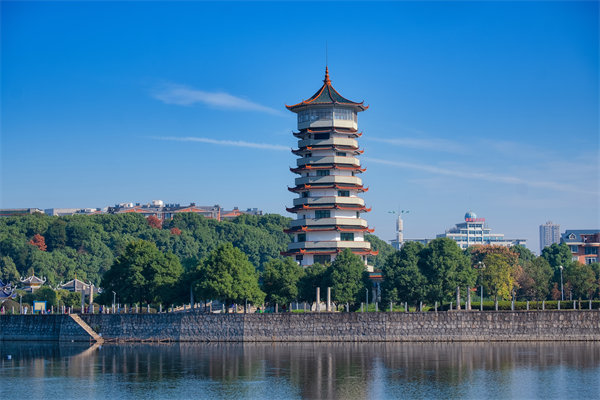 長沙管理咨詢機(jī)構(gòu)的服務(wù)特色與優(yōu)勢有哪些？