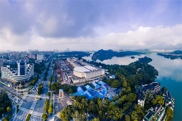 企業(yè)陷戰(zhàn)略迷茫難尋增長(zhǎng)路，肇慶戰(zhàn)略咨詢公司能指明方向嗎？