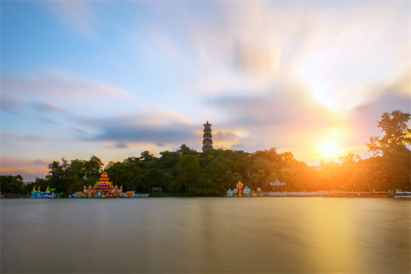 企業(yè)擴(kuò)張遇管理瓶頸增長(zhǎng)停滯，惠州管理咨詢能劈開困局嗎？